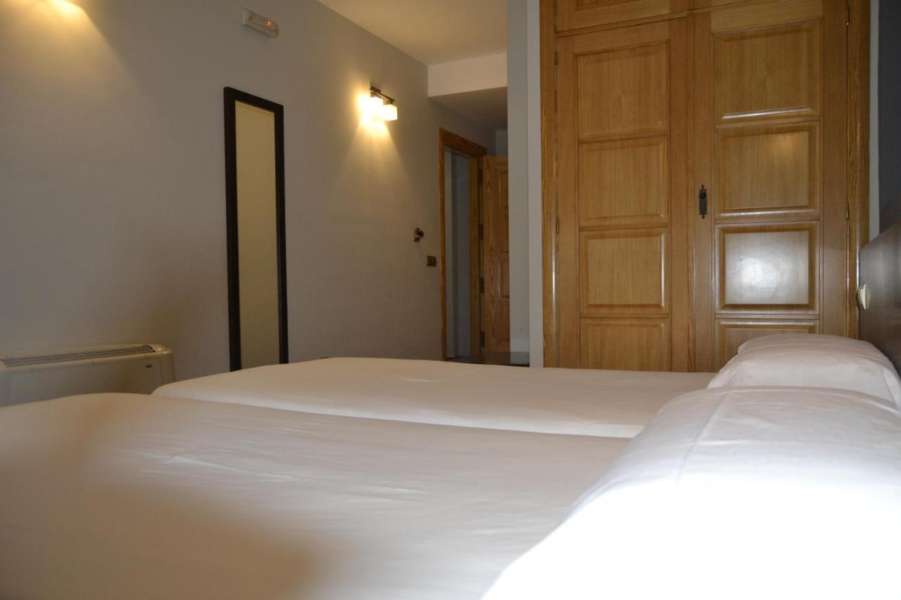 Hotel El Tratado Tordesillas Esterno foto